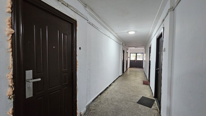 Piata Delfinului, Mega Mall, Chisinau, Dobrina,